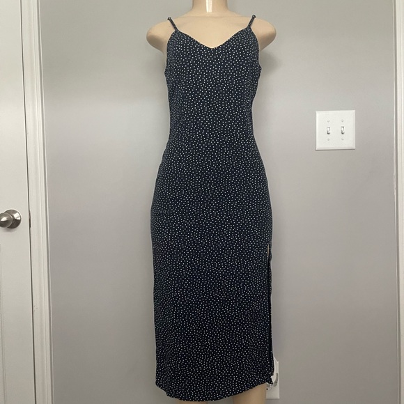 NWT - Abercrombie & Fitch - Navy Polka Dot Midi Dress w/ thigh slit - Size S - Picture 1 of 3